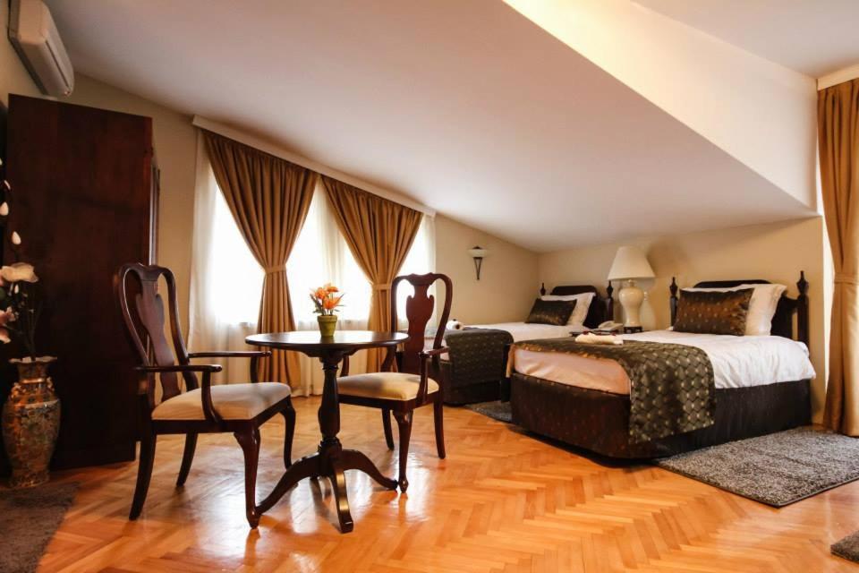 Hotel Villa Alexander Skopje Exterior photo