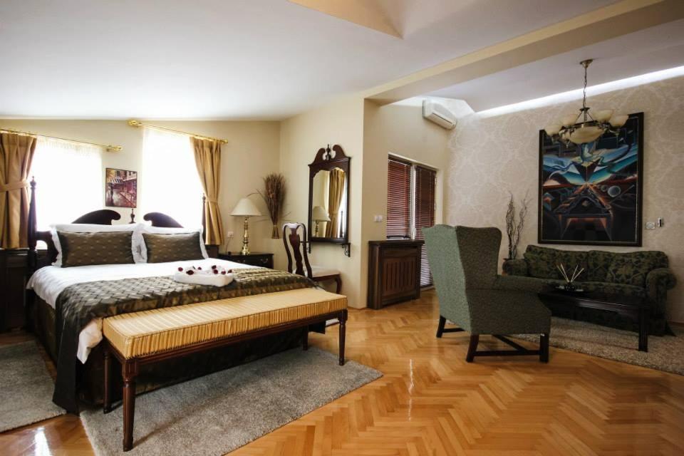 Hotel Villa Alexander Skopje Exterior photo